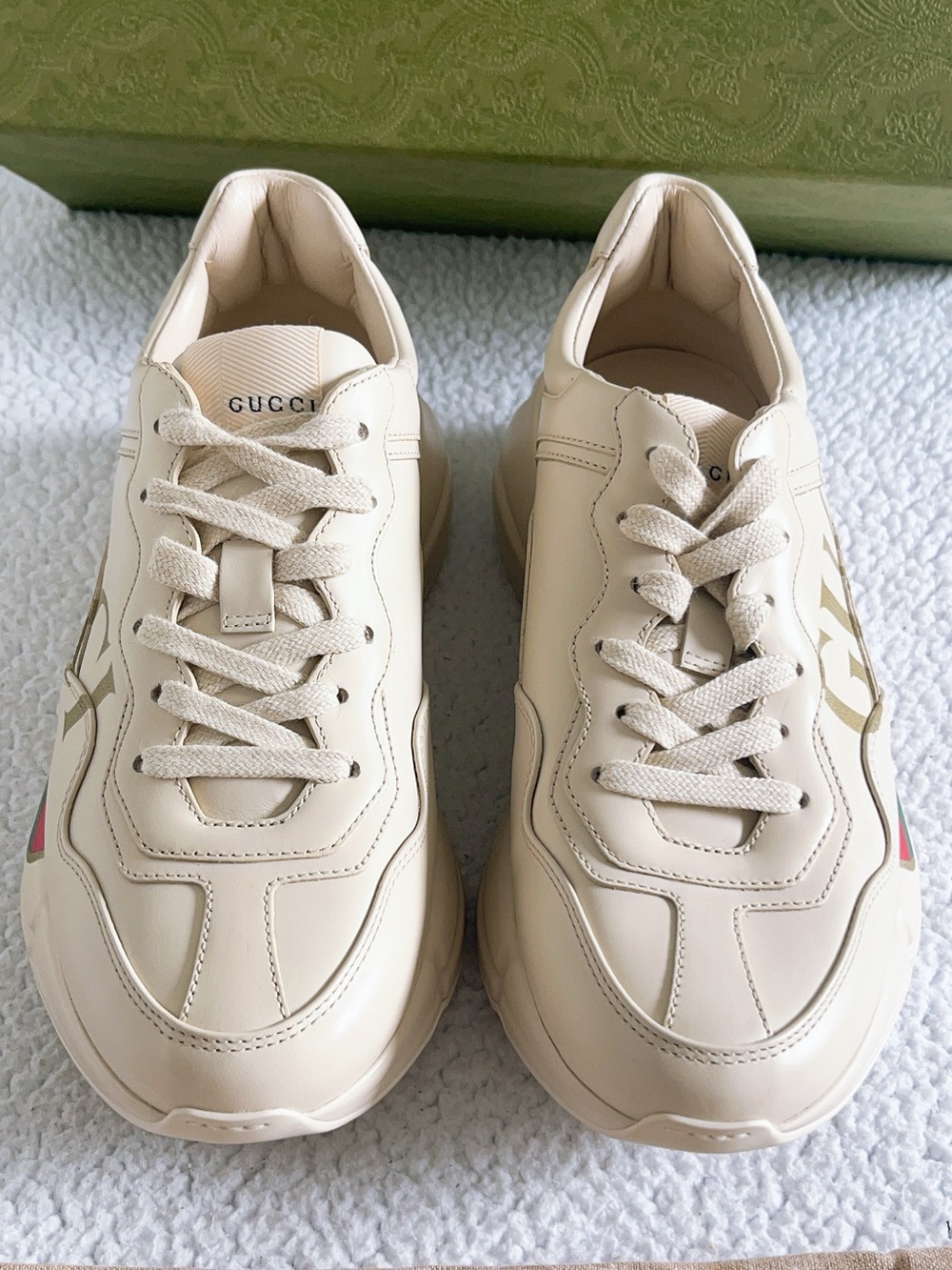 Gucci Rhyton Gucci Logo Leather Sneaker - Picture 3 of 16